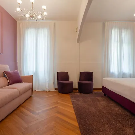 Venetian Velvet Apartment *