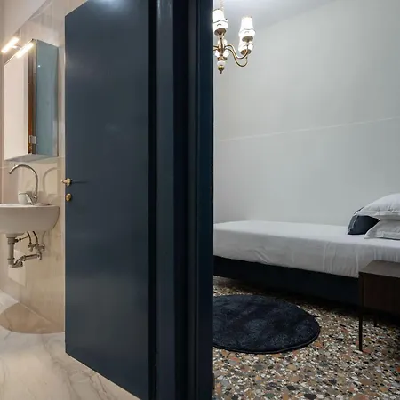 Venetian Velvet Apartament