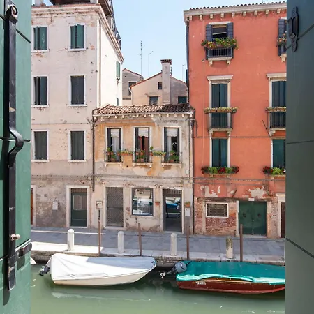 Venetian Velvet *